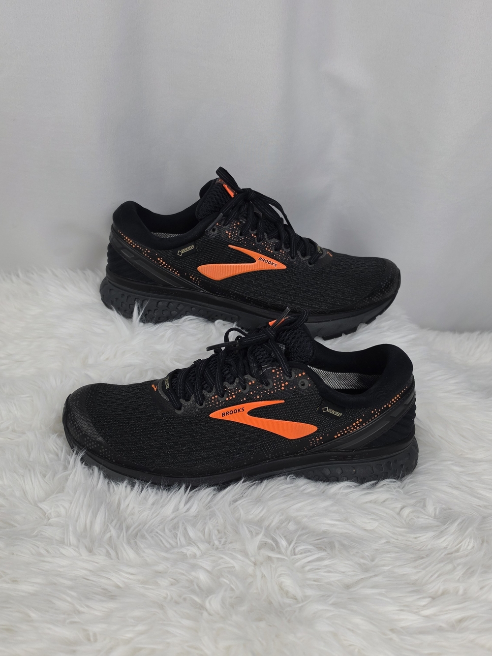 Brooks Ghost 11 GTX Gore-Tex Men’s 8.5 D Black Orange Waterproof Running Shoes